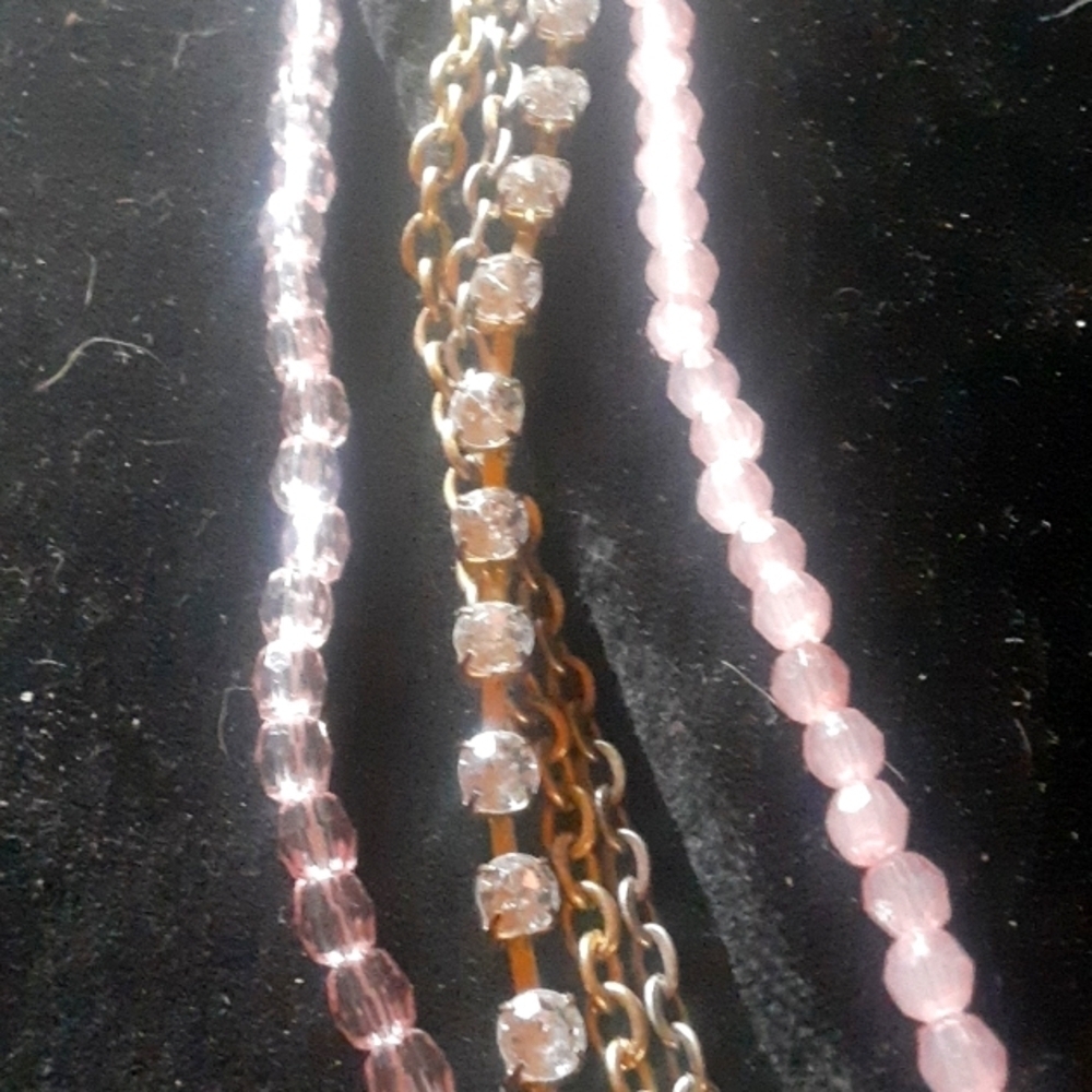 Elegant Multi-Layered Silver Rhinestone and Pink Beaded and Gold Tone Necklace - Picture 5 of 6